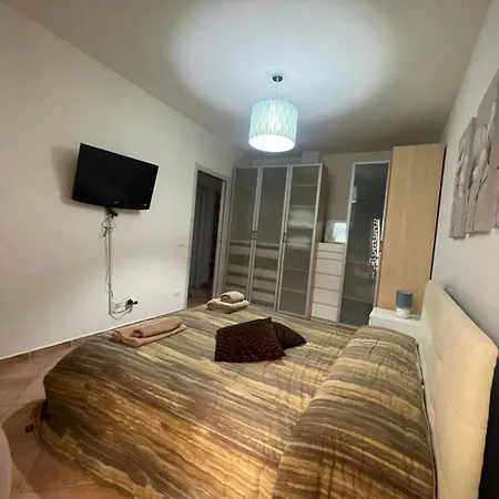 A Due Passi Dal Centro Апартаменты